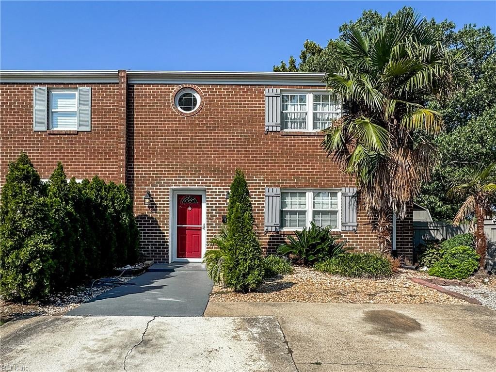 Photo of 515 Schuyler Road, Virginia Beach, VA 23462 (MLS # 10652304)