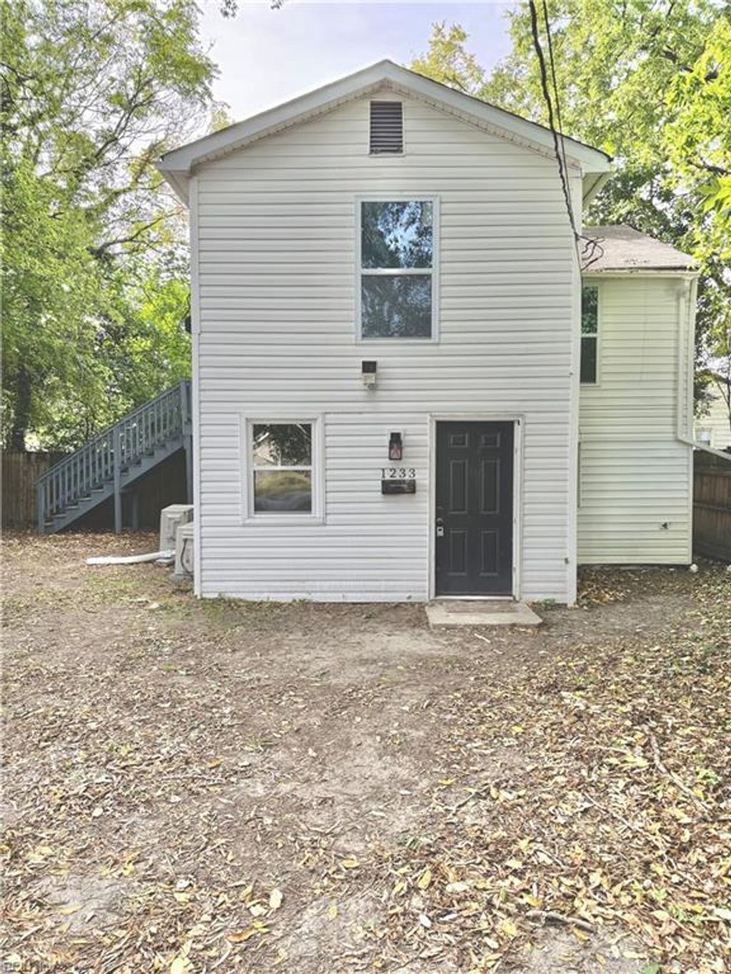Photo of 1233 Centre Avenue, Portsmouth, VA 23704 (MLS # 10606004)