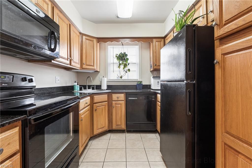 Photo of 1304 Stockley Gardens #507, Norfolk, VA 23517 (MLS # 10635393)