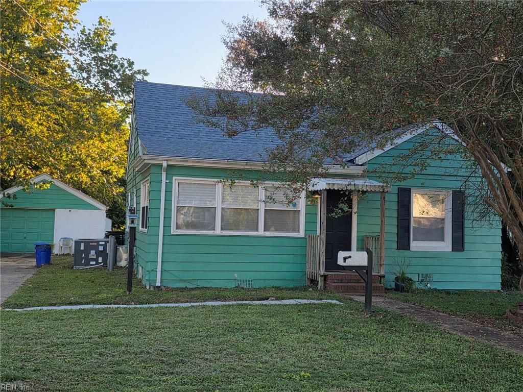 Photo of 6 Clover Street #Stre, Hampton, VA 23669 (MLS # 10605043)