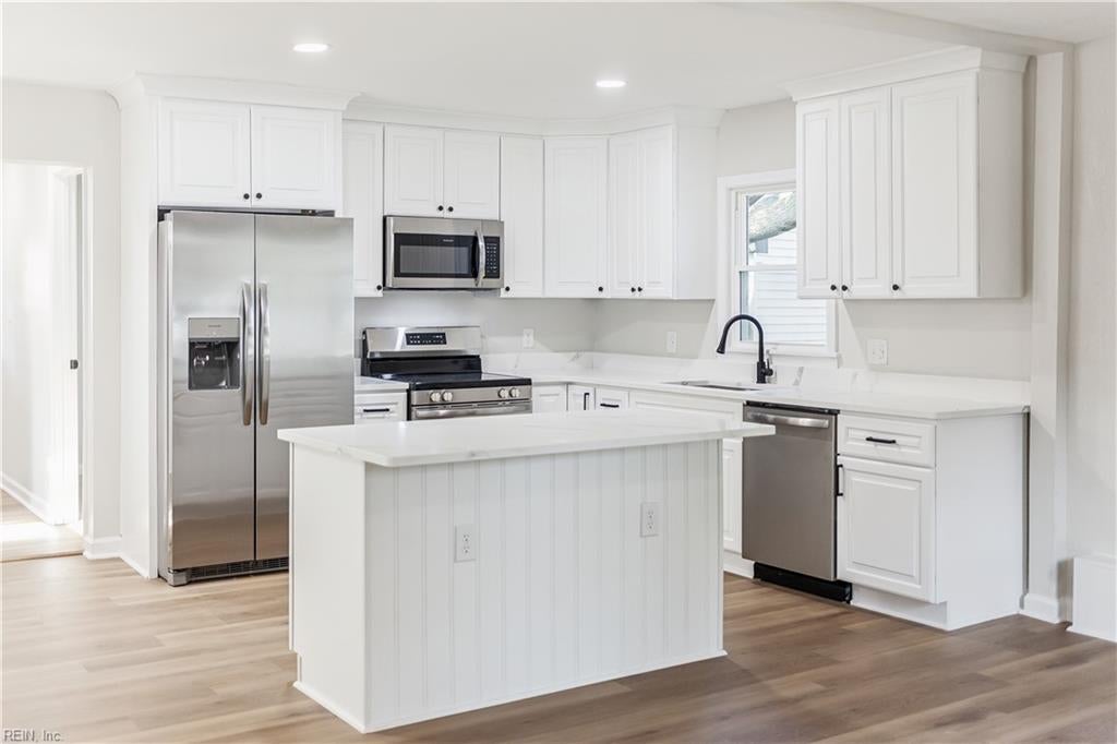 Photo of 15 Roberts Ct E CT, Portsmouth, VA 23701 (MLS # 10659292)