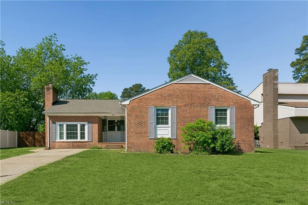 Photo of 207 Telford Drive, Newport News, VA 23602 (MLS # 10637104)