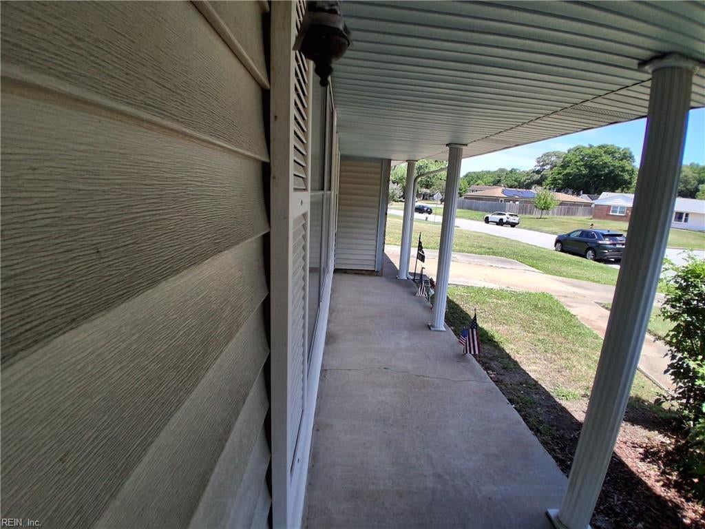 Photo of 641 Table Rock Road, Virginia Beach, VA 23452 (MLS # 10658304)
