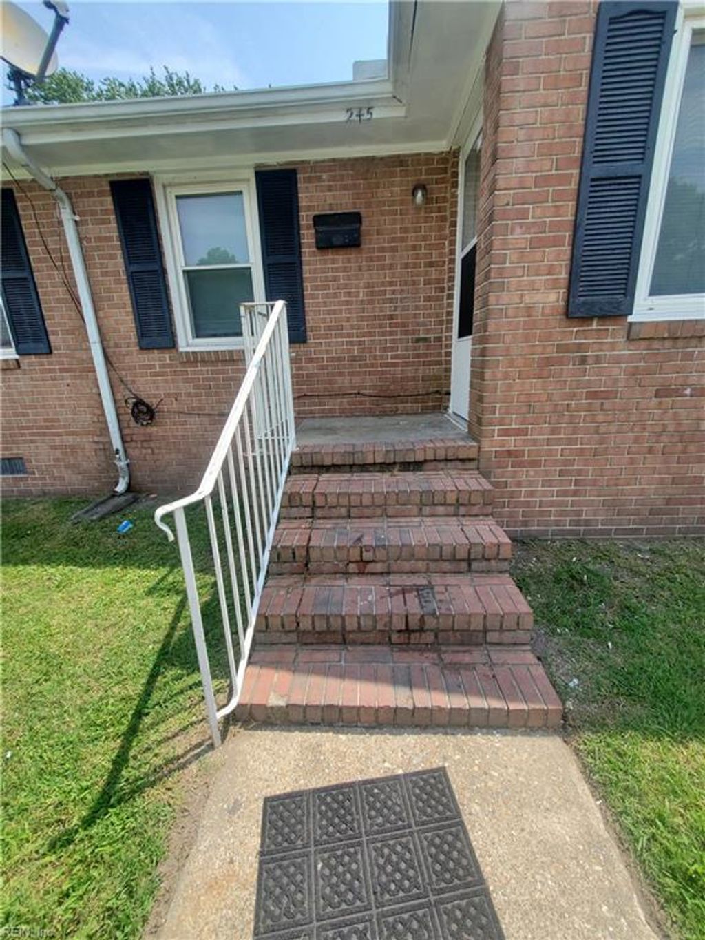 Photo of 245 Edison Avenue, Portsmouth, VA 23702 (MLS # 10634033)
