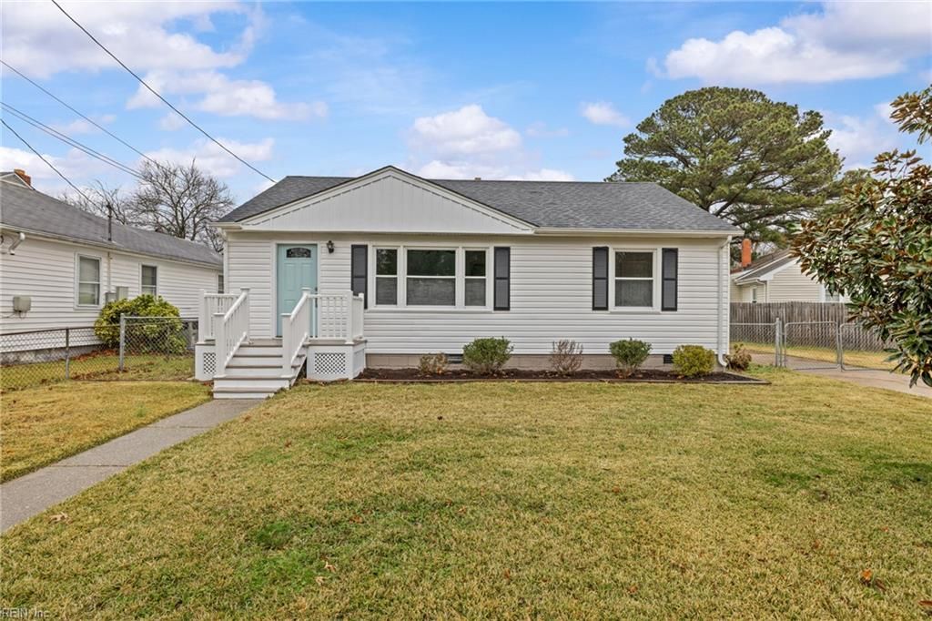 Photo of 106 Heath Lane, Portsmouth, VA 23701 (MLS # 10612715)