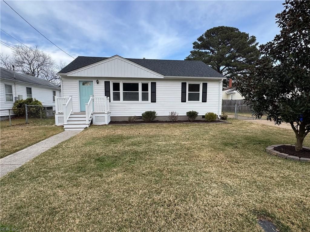 Photo of 106 Heath Lane, Portsmouth, VA 23701 (MLS # 10612715)