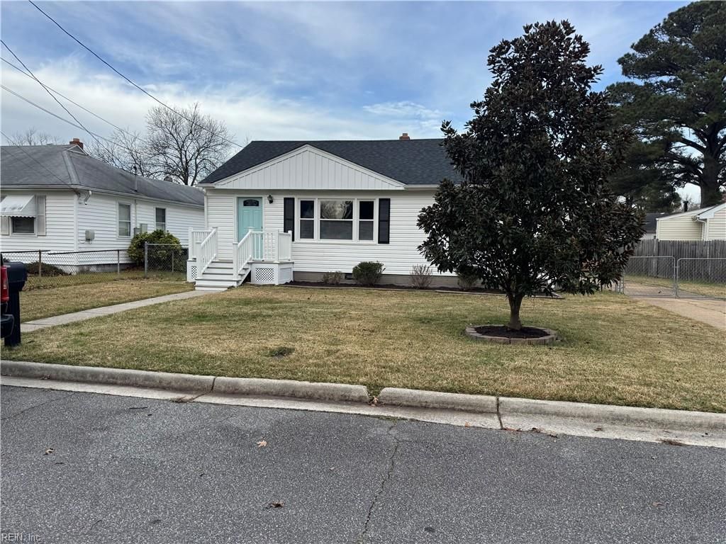 Photo of 106 Heath Lane, Portsmouth, VA 23701 (MLS # 10612715)
