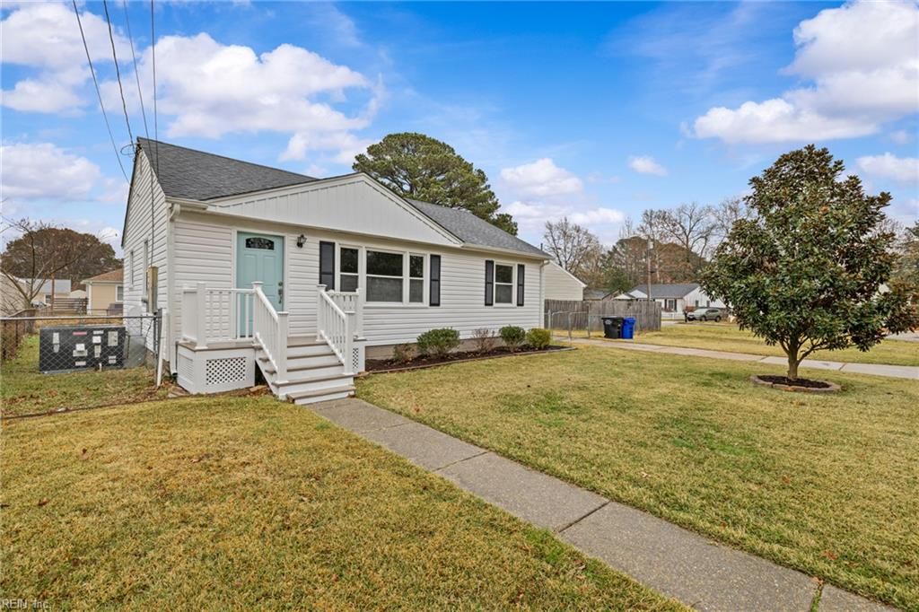 Photo of 106 Heath Lane, Portsmouth, VA 23701 (MLS # 10612715)
