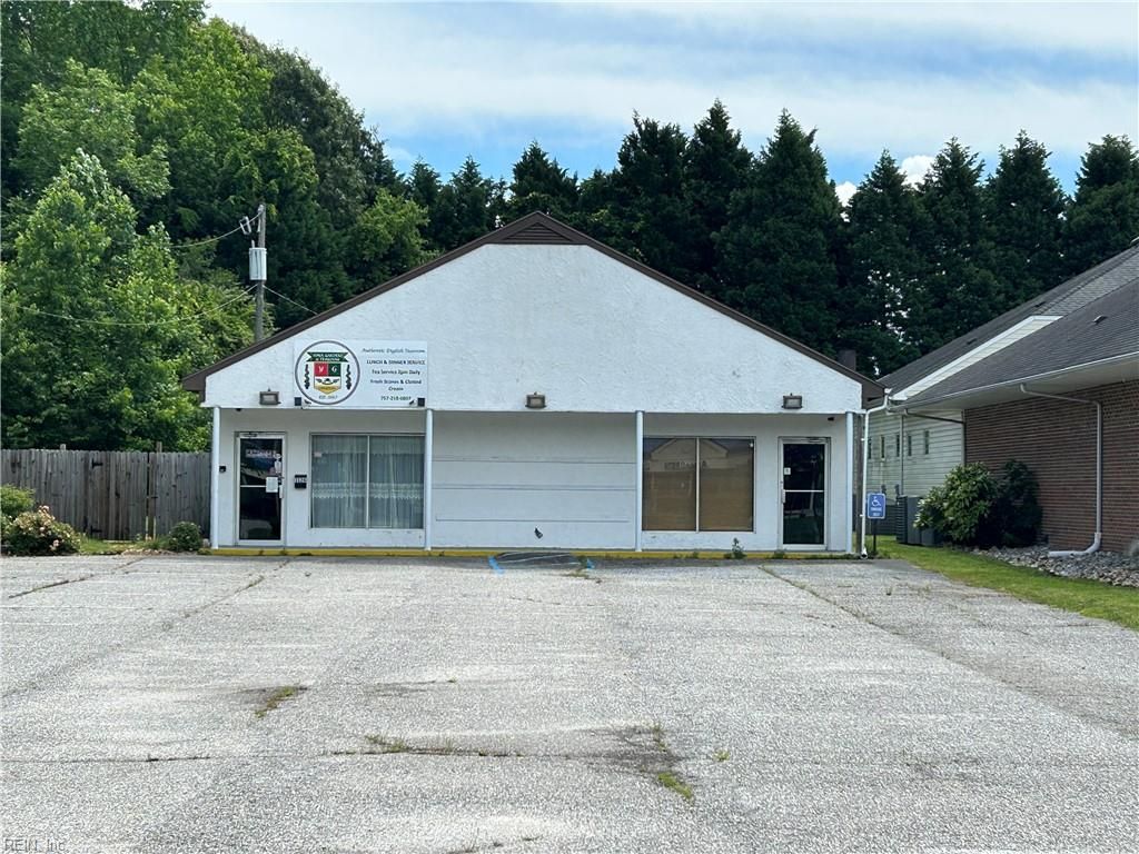 Photo of 1126 George Washington Mem Highway, Yorktown, VA 23693 (MLS # 10584990)