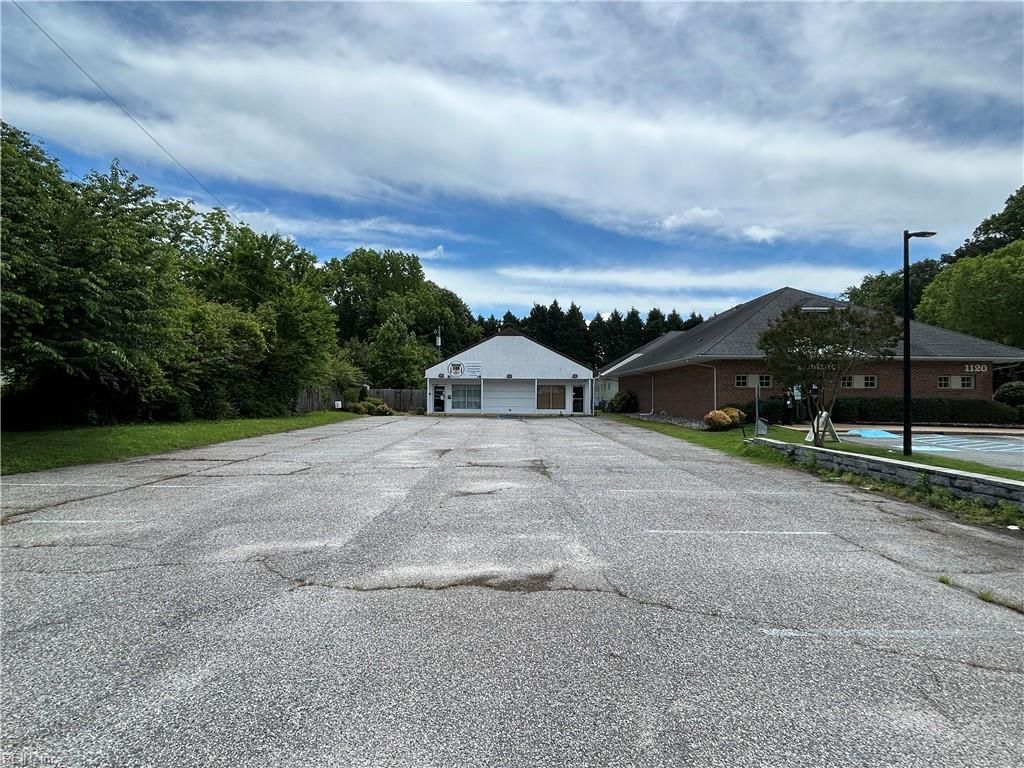 Photo of 1126 George Washington Mem Highway, Yorktown, VA 23693 (MLS # 10584990)