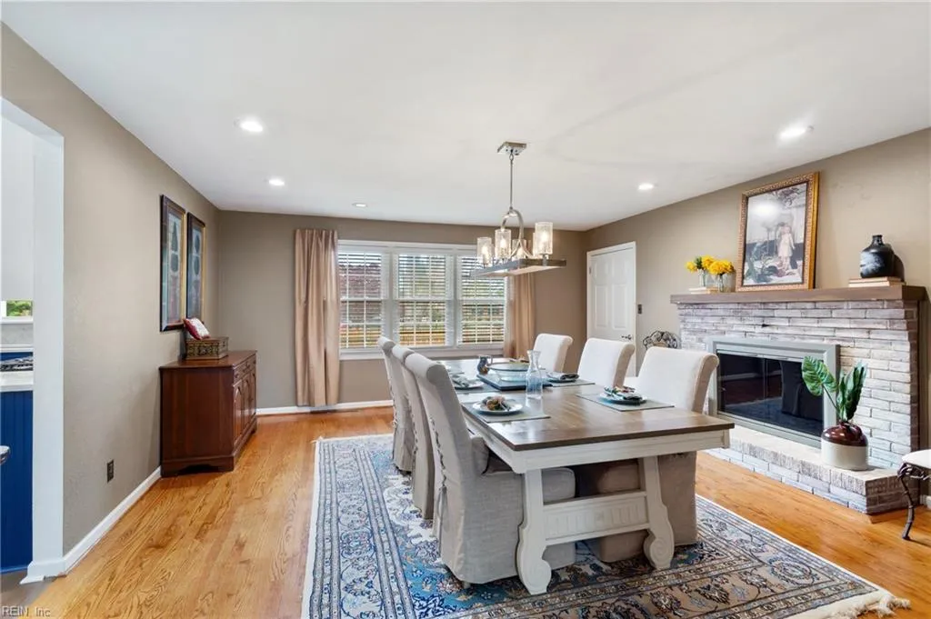 Virginia Beach, Virginia 23464, United States, 4 Bedrooms Bedrooms, ,3 BathroomsBathrooms,Residential,Pending,106831