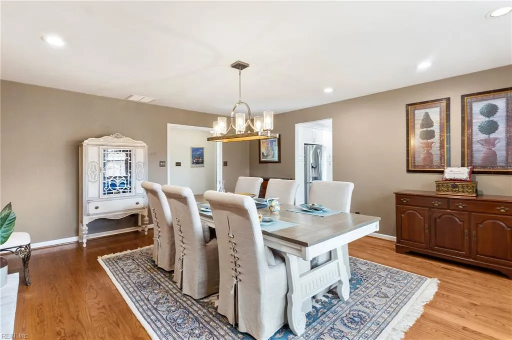 Virginia Beach, Virginia 23464, United States, 4 Bedrooms Bedrooms, ,3 BathroomsBathrooms,Residential,Pending,106831