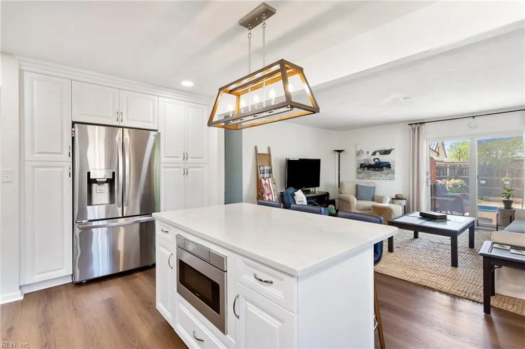 Virginia Beach, Virginia 23464, United States, 4 Bedrooms Bedrooms, ,3 BathroomsBathrooms,Residential,Pending,106831