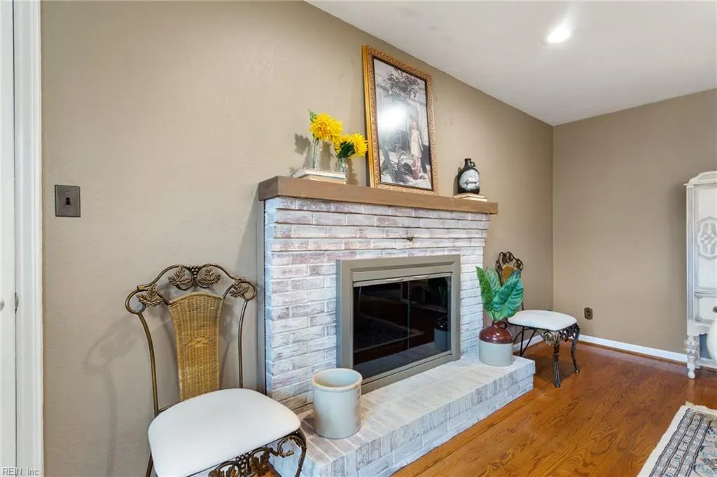 Virginia Beach, Virginia 23464, United States, 4 Bedrooms Bedrooms, ,3 BathroomsBathrooms,Residential,Pending,106831