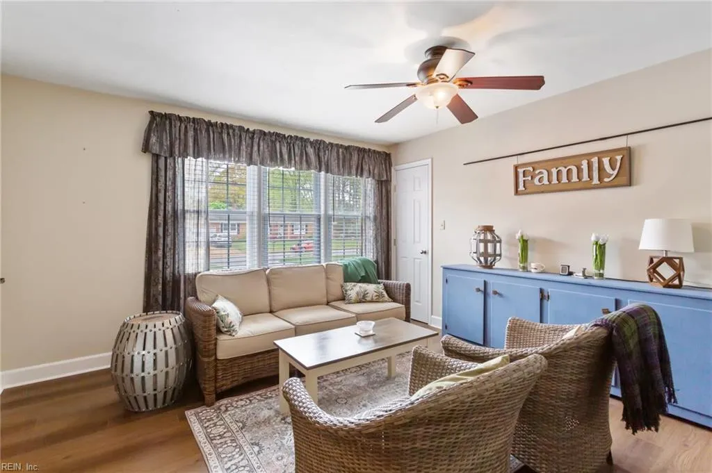 Virginia Beach, Virginia 23464, United States, 4 Bedrooms Bedrooms, ,3 BathroomsBathrooms,Residential,Pending,106831