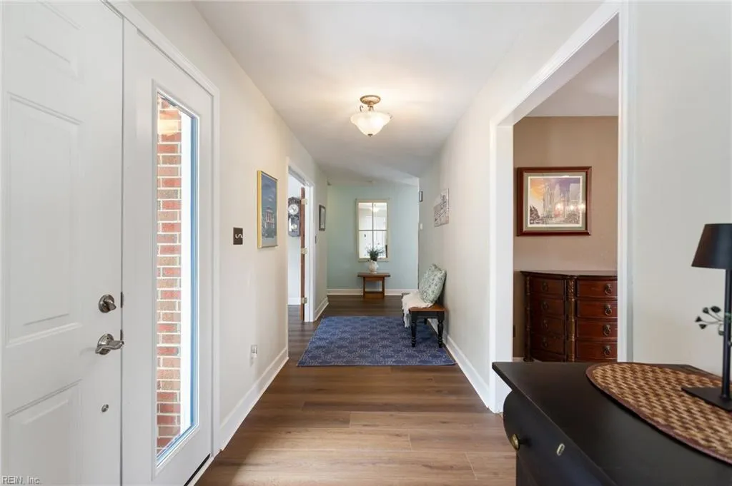 Virginia Beach, Virginia 23464, United States, 4 Bedrooms Bedrooms, ,3 BathroomsBathrooms,Residential,Pending,106831