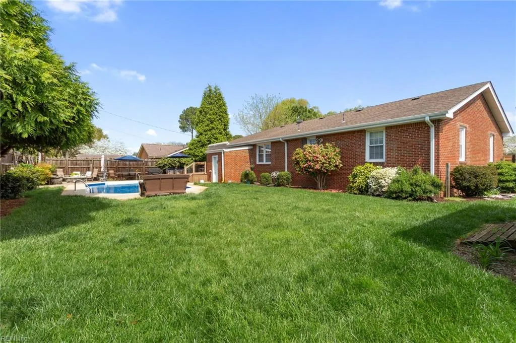 Virginia Beach, Virginia 23464, United States, 4 Bedrooms Bedrooms, ,3 BathroomsBathrooms,Residential,Pending,106831