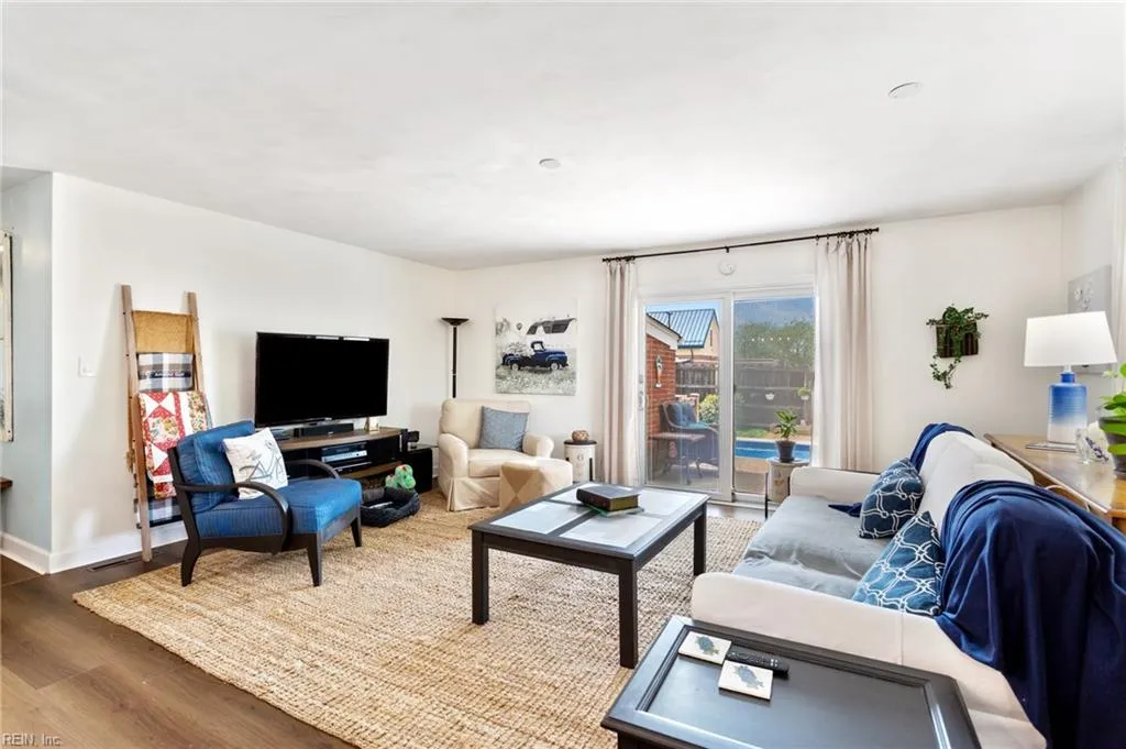 Virginia Beach, Virginia 23464, United States, 4 Bedrooms Bedrooms, ,3 BathroomsBathrooms,Residential,Pending,106831