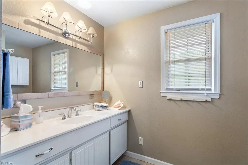 Virginia Beach, Virginia 23464, United States, 4 Bedrooms Bedrooms, ,3 BathroomsBathrooms,Residential,Pending,106831