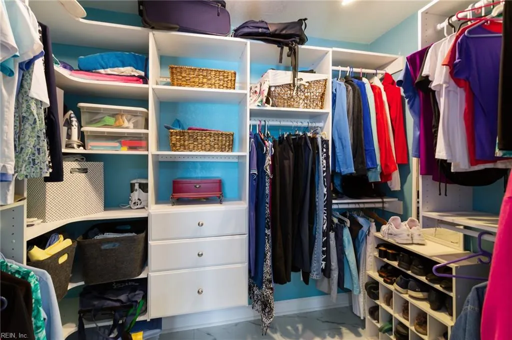 Virginia Beach, Virginia 23464, United States, 4 Bedrooms Bedrooms, ,3 BathroomsBathrooms,Residential,Pending,106831