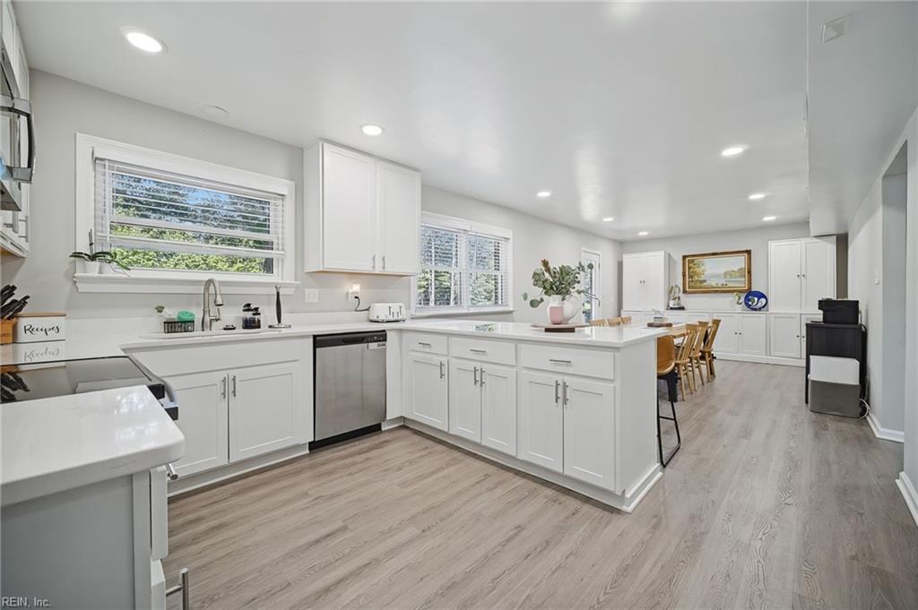 Photo of 845 Saint James Drive, Virginia Beach, VA 23455 (MLS # 10654722)