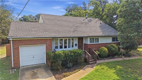 Photo for 420 Pepper Mill LN Lane
