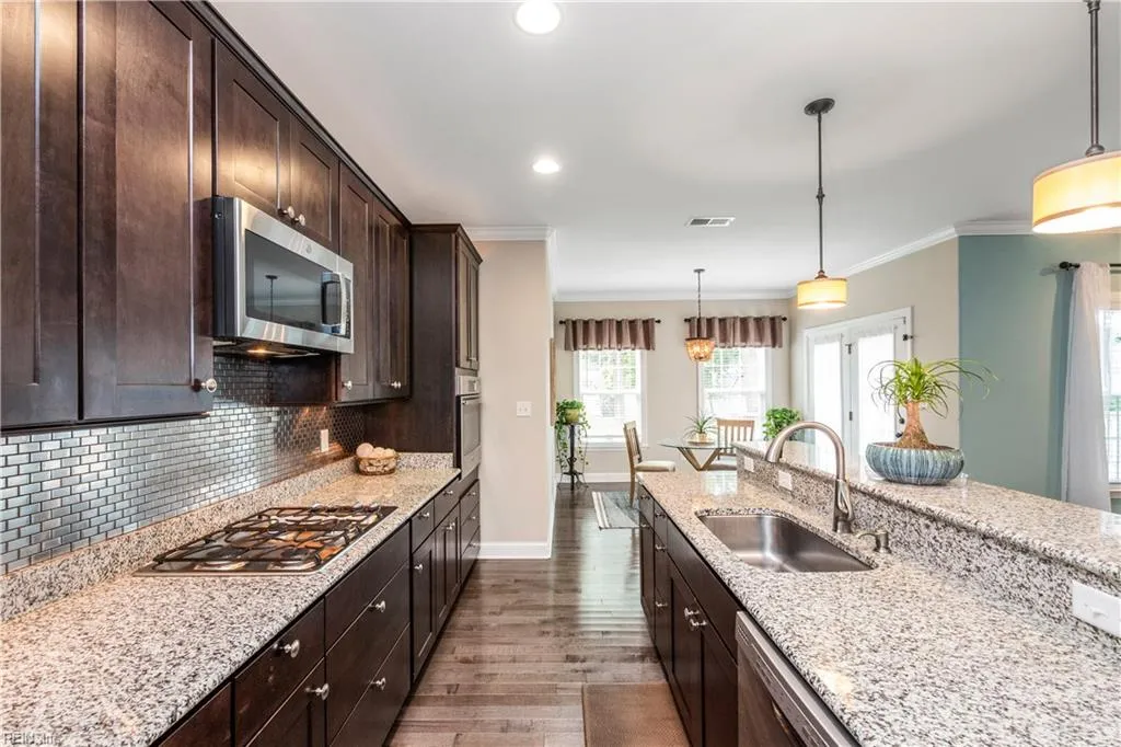 Norfolk, Virginia 23503, United States, 4 Bedrooms Bedrooms, ,3 BathroomsBathrooms,Residential,Active,188437