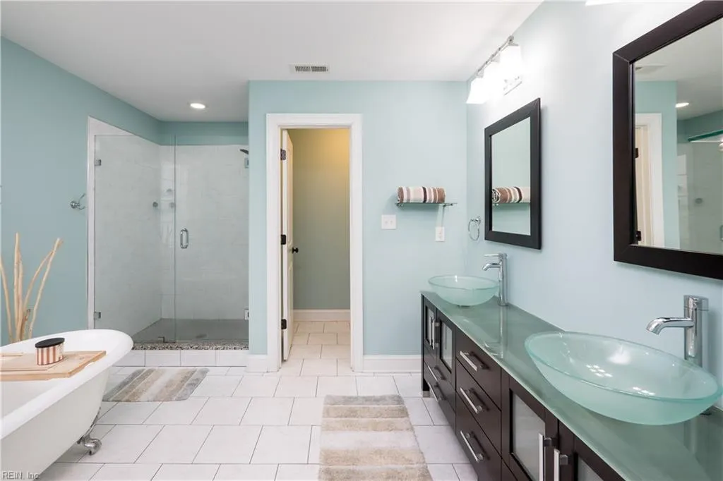 Norfolk, Virginia 23503, United States, 4 Bedrooms Bedrooms, ,3 BathroomsBathrooms,Residential,Active,188437