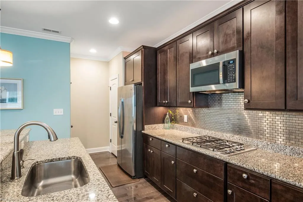 Norfolk, Virginia 23503, United States, 4 Bedrooms Bedrooms, ,3 BathroomsBathrooms,Residential,Active,188437