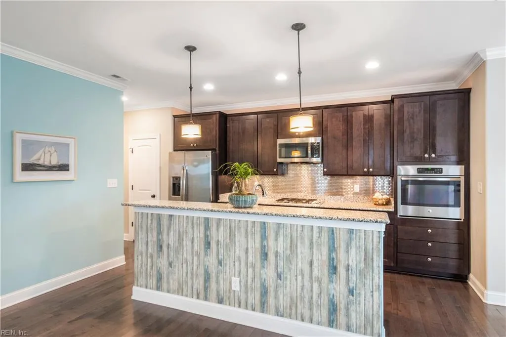 Norfolk, Virginia 23503, United States, 4 Bedrooms Bedrooms, ,3 BathroomsBathrooms,Residential,Active,188437