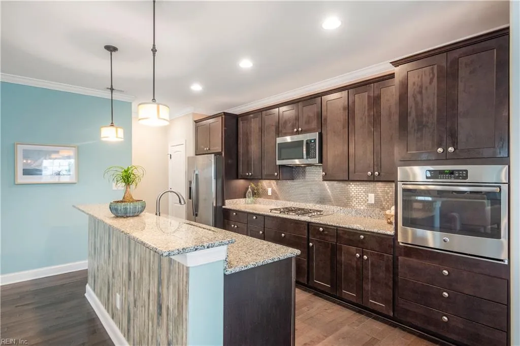 Norfolk, Virginia 23503, United States, 4 Bedrooms Bedrooms, ,3 BathroomsBathrooms,Residential,Active,188437