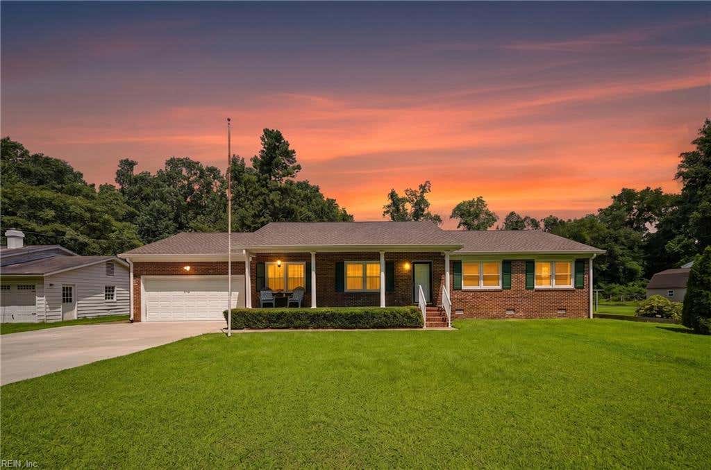 Photo of 110 Bayberry Lane, Yorktown, VA 23693 (MLS # 10648003)
