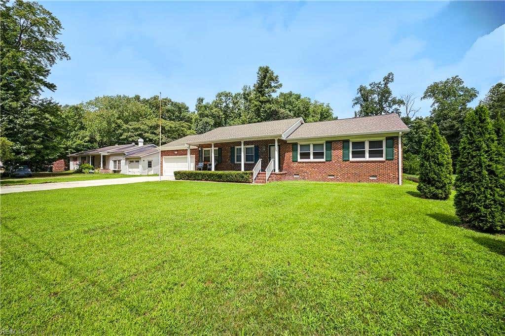Photo of 110 Bayberry Lane, Yorktown, VA 23693 (MLS # 10648003)
