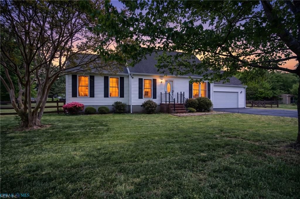 Photo of 6727 Harvest Circle, Gloucester, VA 23061 (MLS # 10631970)