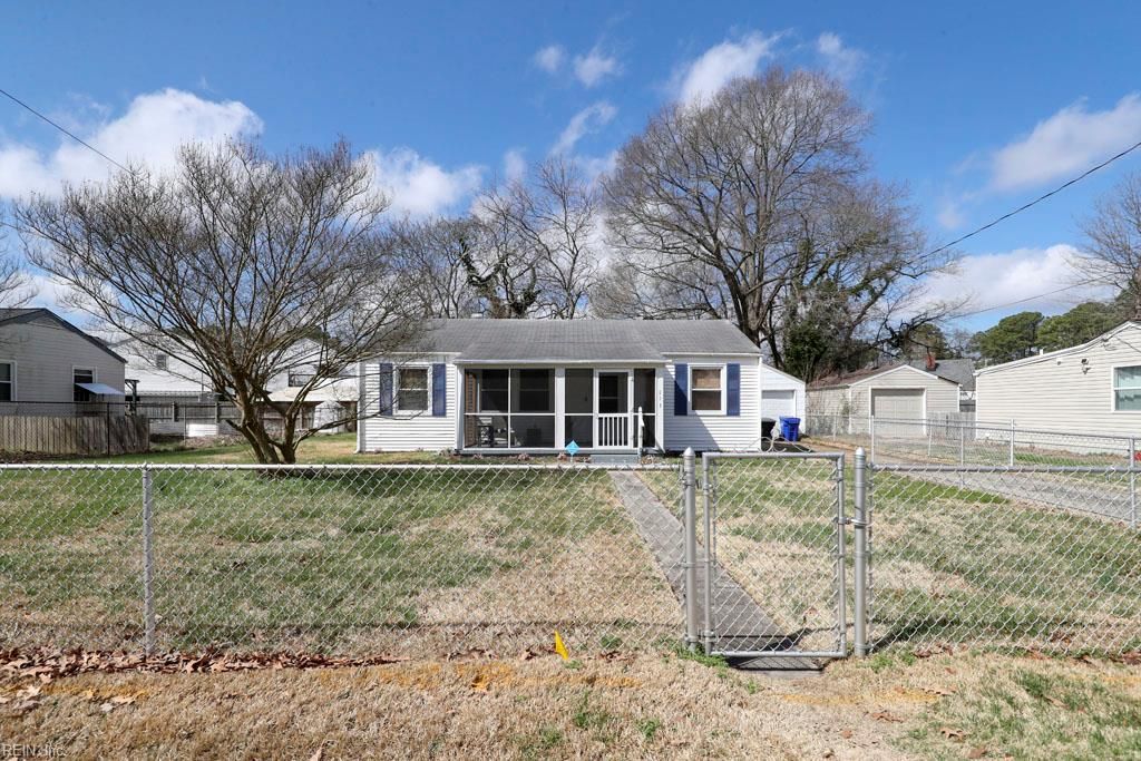 Photo of 111 Sykes Avenue, Portsmouth, VA 23701 (MLS # 10623725)