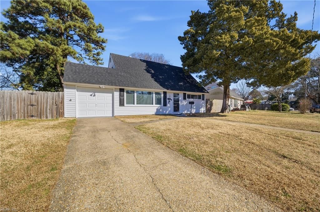 Photo of 1728 S Lakeland Drive, Norfolk, VA 23518 (MLS # 10617117)