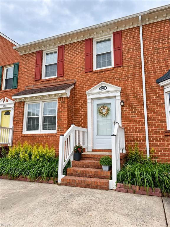 Photo of 300 San Roman Drive, Chesapeake, VA 23322 (MLS # 10655553)