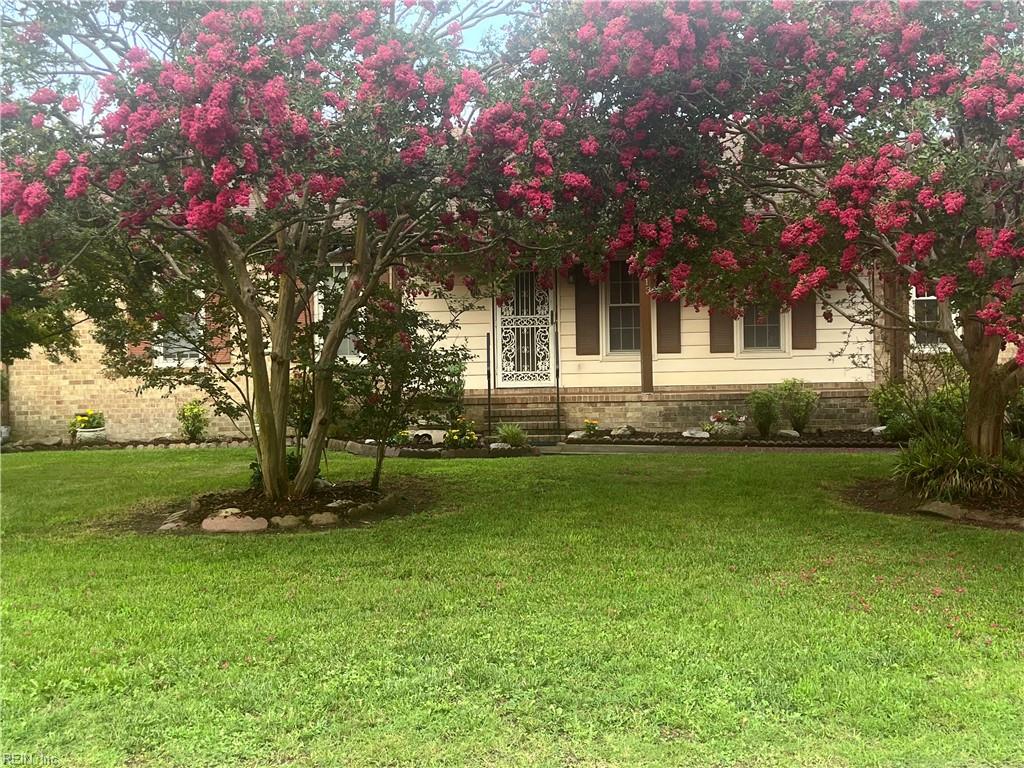 Photo of 2113 Quaker Place, Chesapeake, VA 23325 (MLS # 10643102)