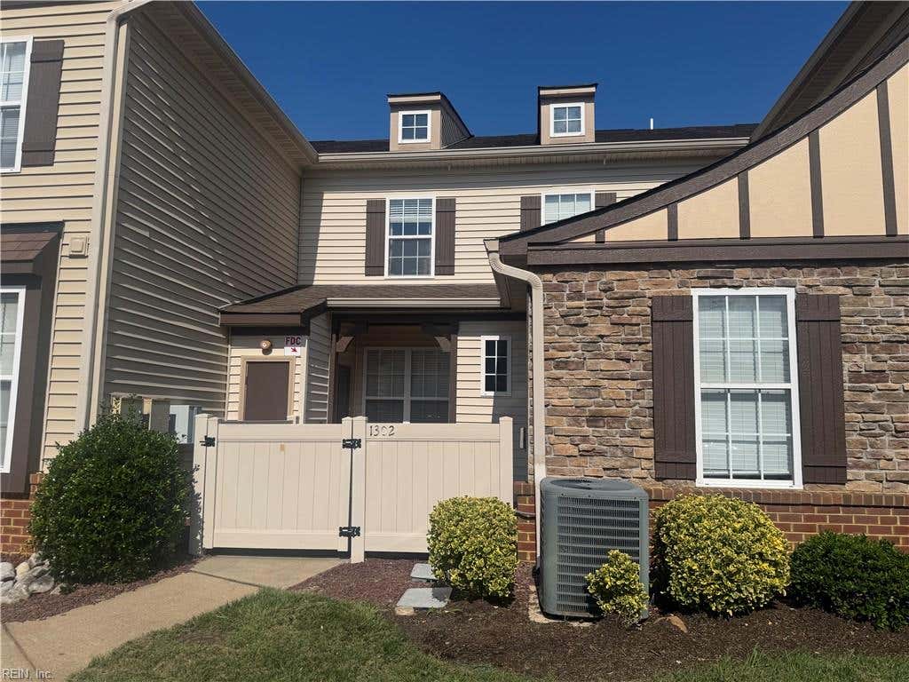 Photo of 1302 Rivers Arch, Carrollton, VA 23314 (MLS # 10645946)