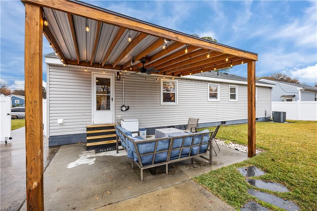 Photo of 1420 Anne Avenue, Chesapeake, VA 23324 (MLS # 10612736)