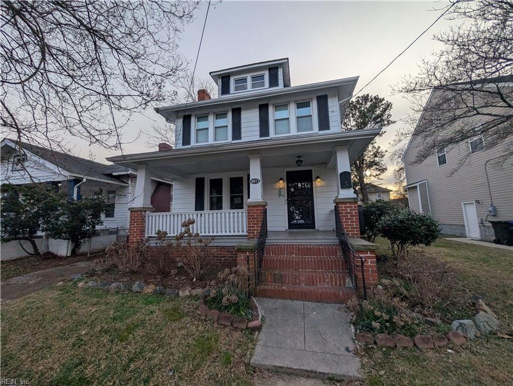 Photo of 2611 Ruffin Way, Norfolk, VA 23504 (MLS # 10624255)