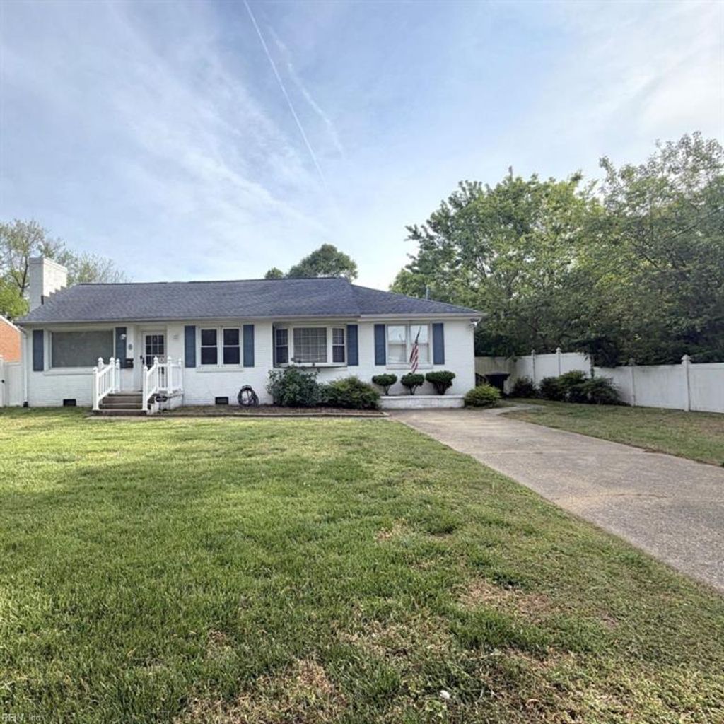 Photo of 8 S Greenfield Avenue, Hampton, VA 23666 (MLS # 10630316)