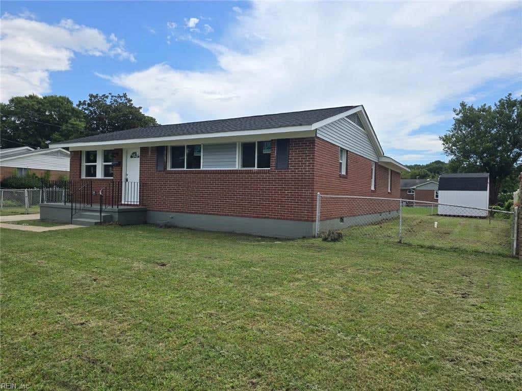 Photo of 919 Warfield Drive, Portsmouth, VA 23701 (MLS # 10647747)