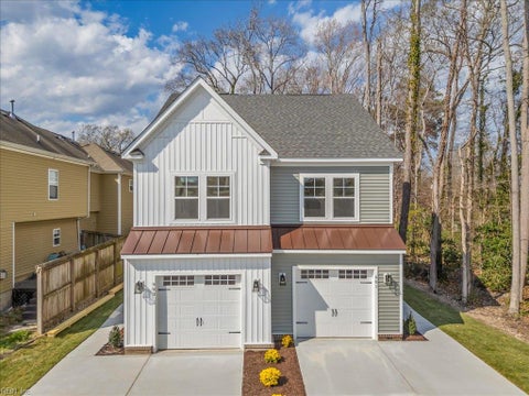 Photo of 901 12th Street, Virginia Beach, VA 23451 (MLS # 10638374)