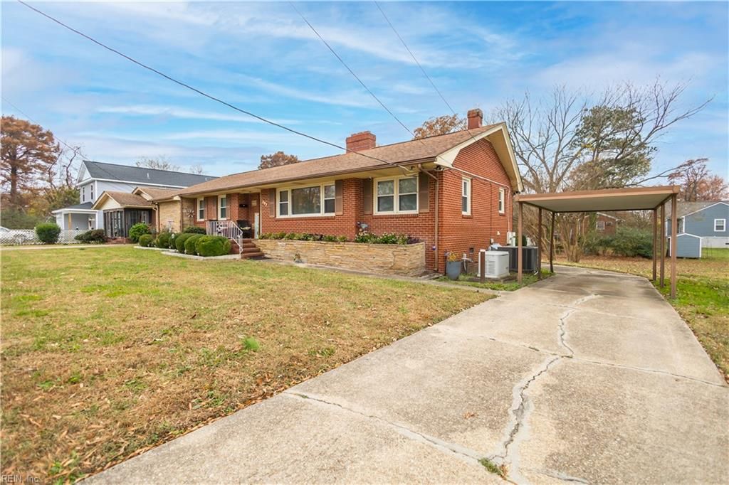 Photo of 207 Walnut Street, Suffolk, VA 23434 (MLS # 10612256)