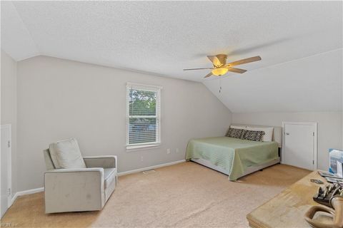 Single Family Residence in Virginia Beach VA 4091 Peridot Drive 25.jpg