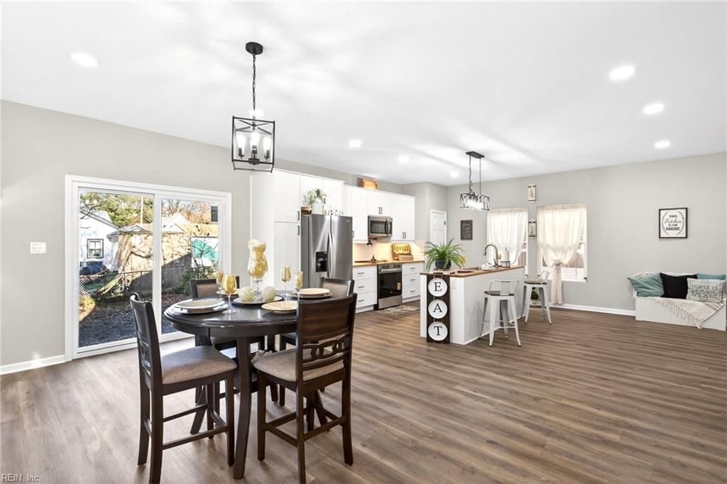 Photo of 1034 Hannah Street, Norfolk, VA 23505 (MLS # 10613918)