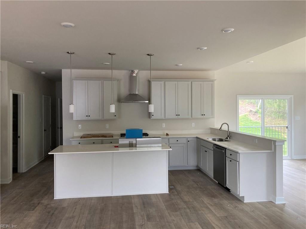 Photo of 6319 Fawncrest Lane, Williamsburg, VA 23188 (MLS # 10641035)