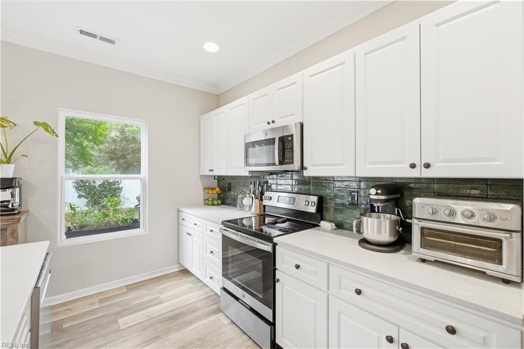 Photo of 265 Richardson Street, Norfolk, VA 23503 (MLS # 10654464)