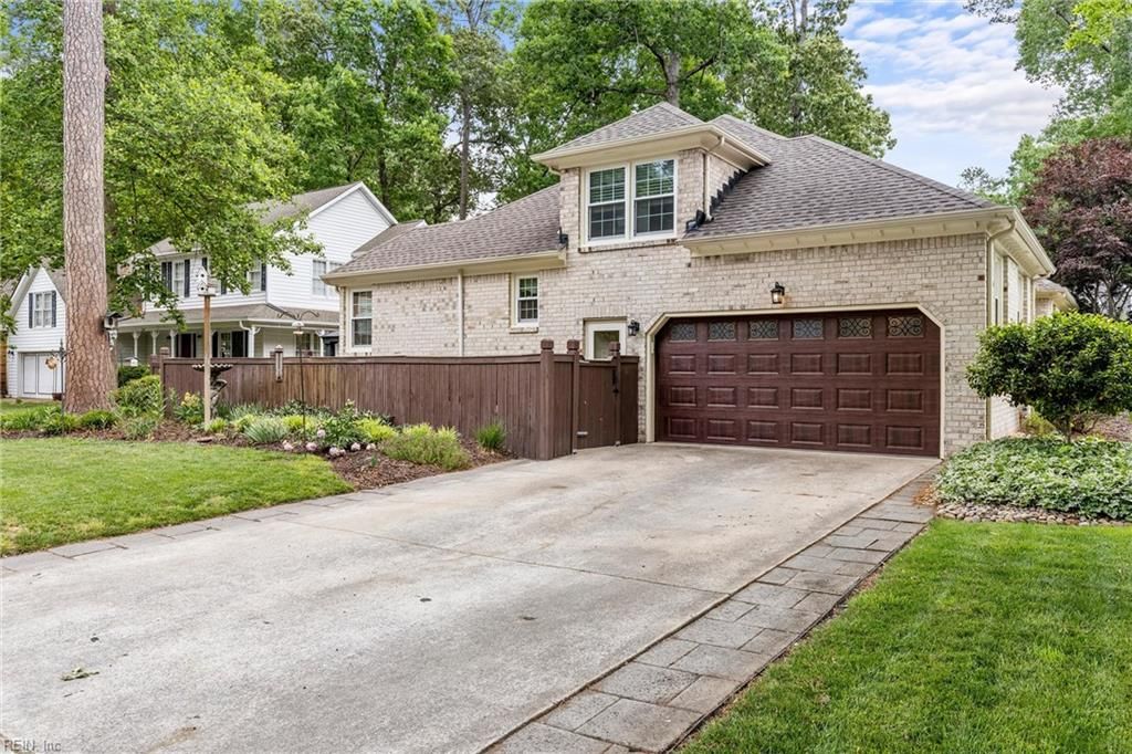 Photo of 230 Marina Reach, Chesapeake, VA 23320 (MLS # 10633810)